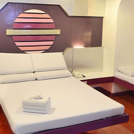 Astrotel Guadalupe Mandaluyong Extérieur photo